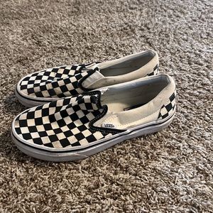 Checkered Black/White Vans size 8